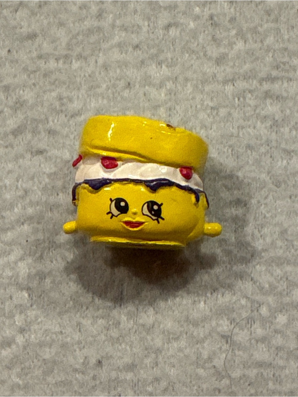 SHOPKINS SEASON 3 SCONNIE 3-091 COMMON YELLOW WHITE PURPLE PINK